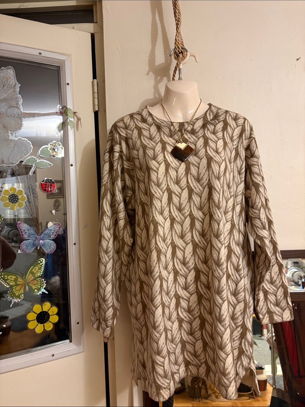 Cozy Braided Cable-Pattern Crewneck Sweatshirt Tunic in Beige. Wool